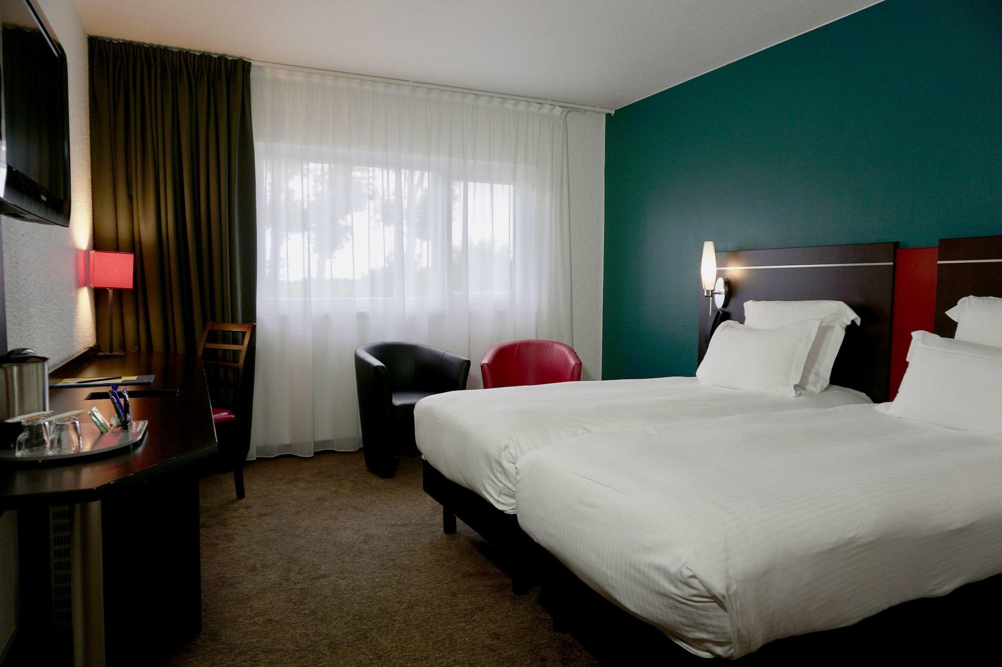 Golden Tulip Roissy Saint Witz Hotel Exterior photo