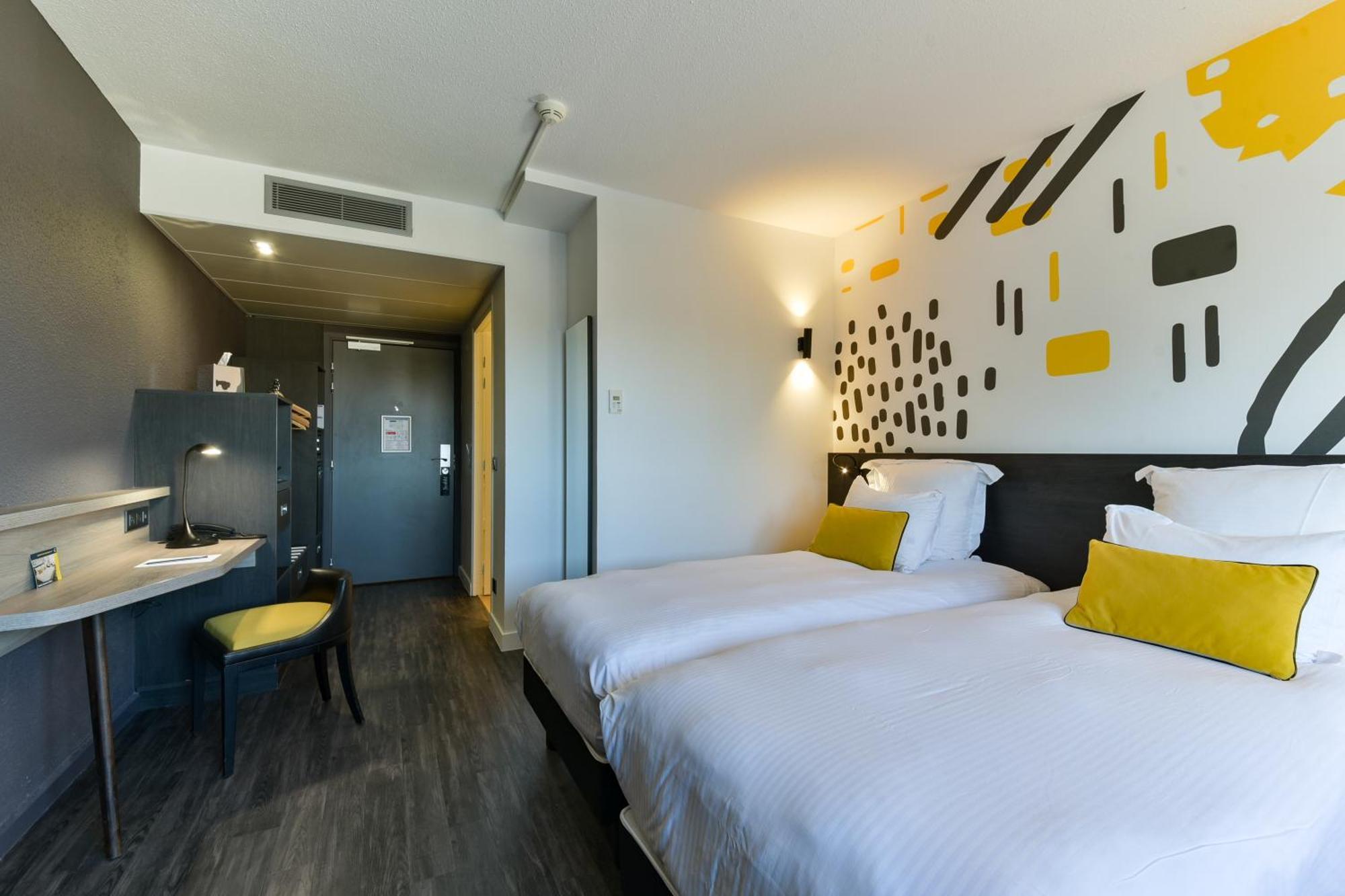 Golden Tulip Roissy Saint Witz Hotel Exterior photo